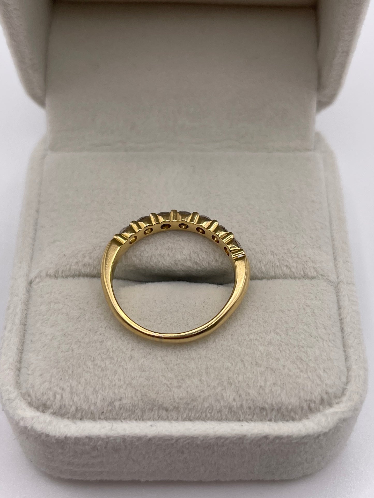 18ct gold diamond ring