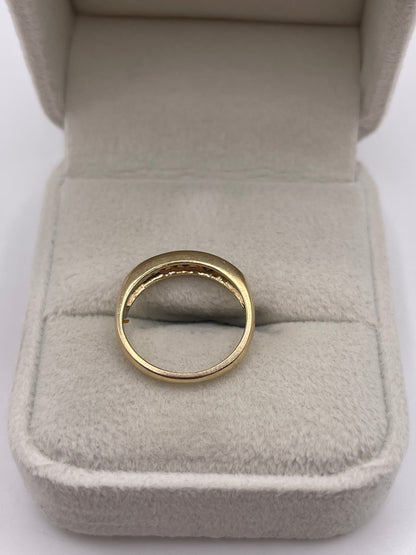 9ct gold sapphire and diamond ring