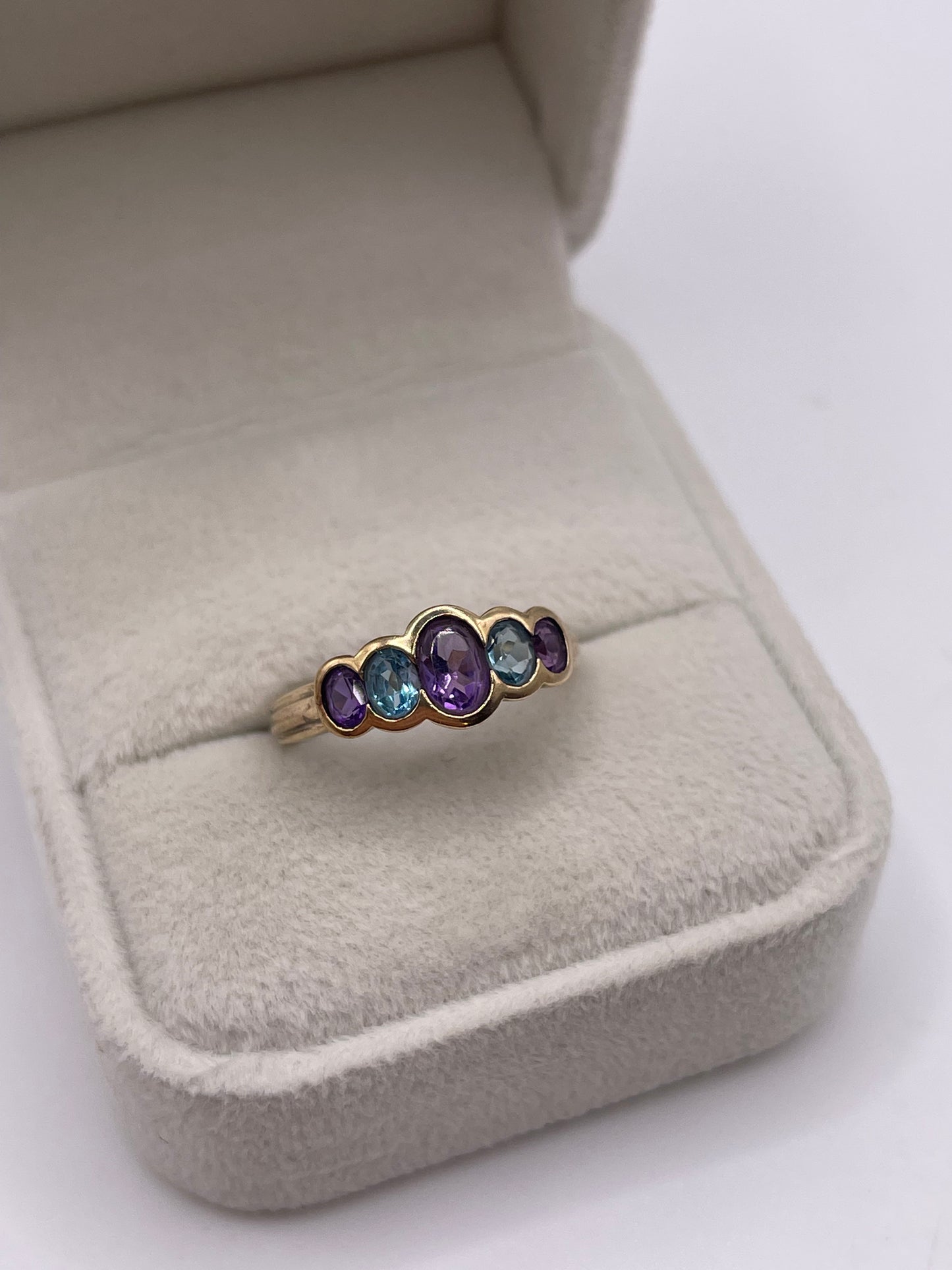 9ct gold amethyst and topaz ring