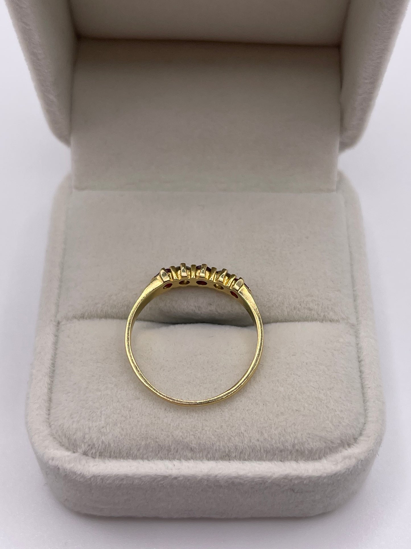 18ct gold ruby and diamond ring