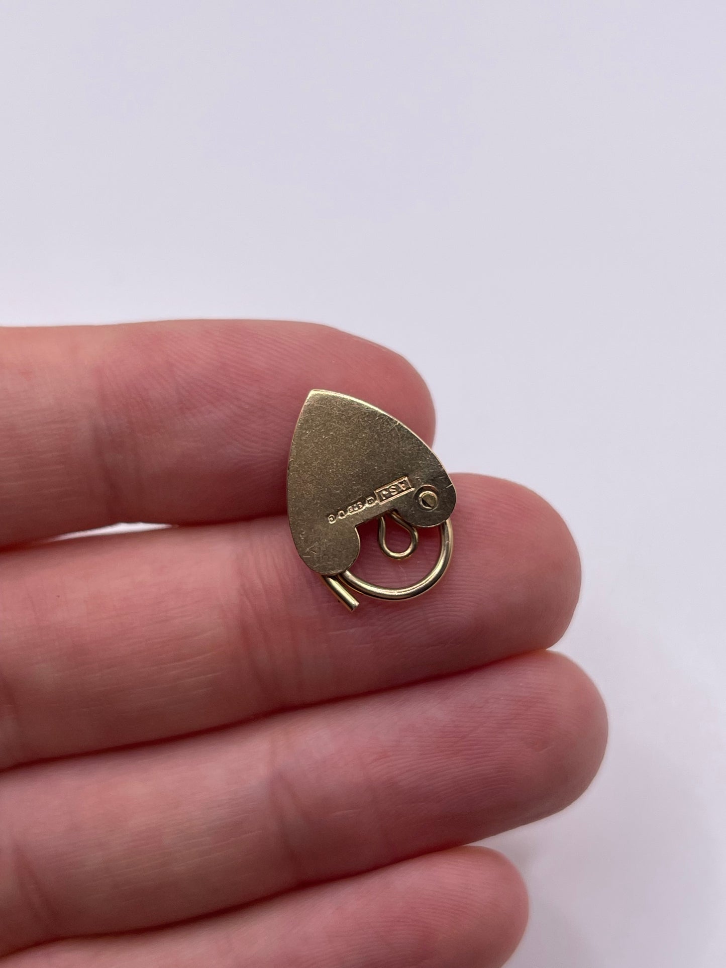 9ct gold padlock 6
