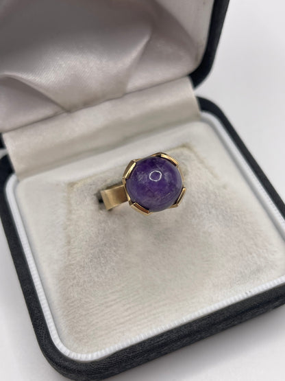9ct gold cabochon amethyst ring