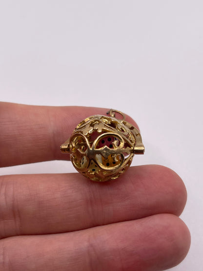 9ct gold rolling dice charm