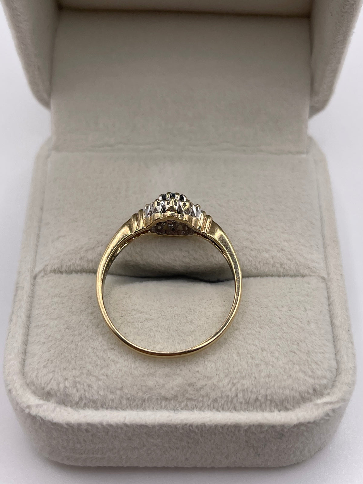 9ct gold sapphire and diamond ring