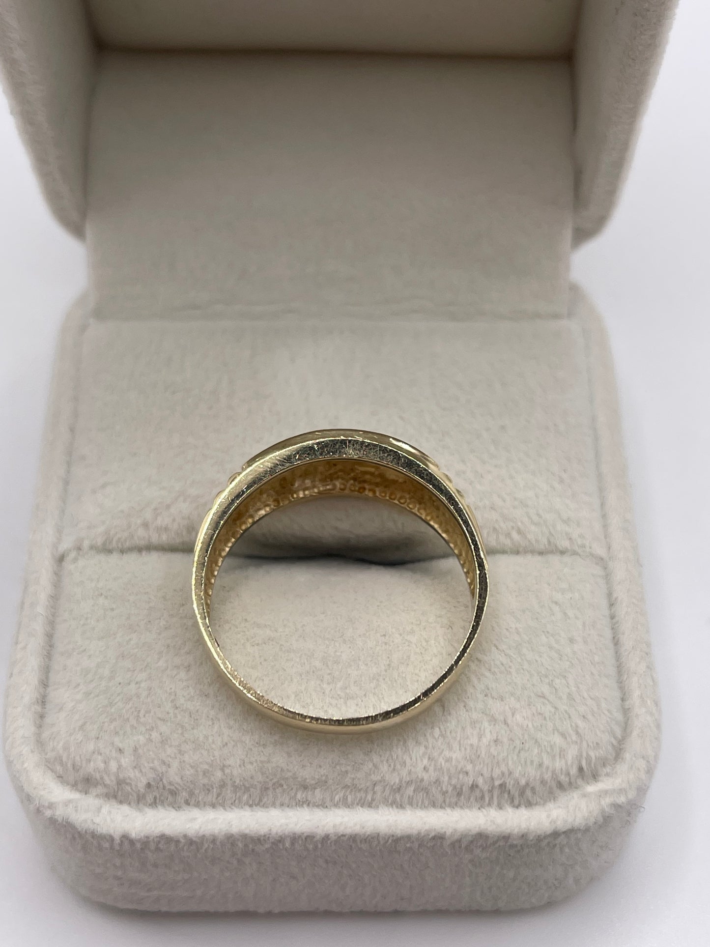 9ct gold diamond gypsy ring