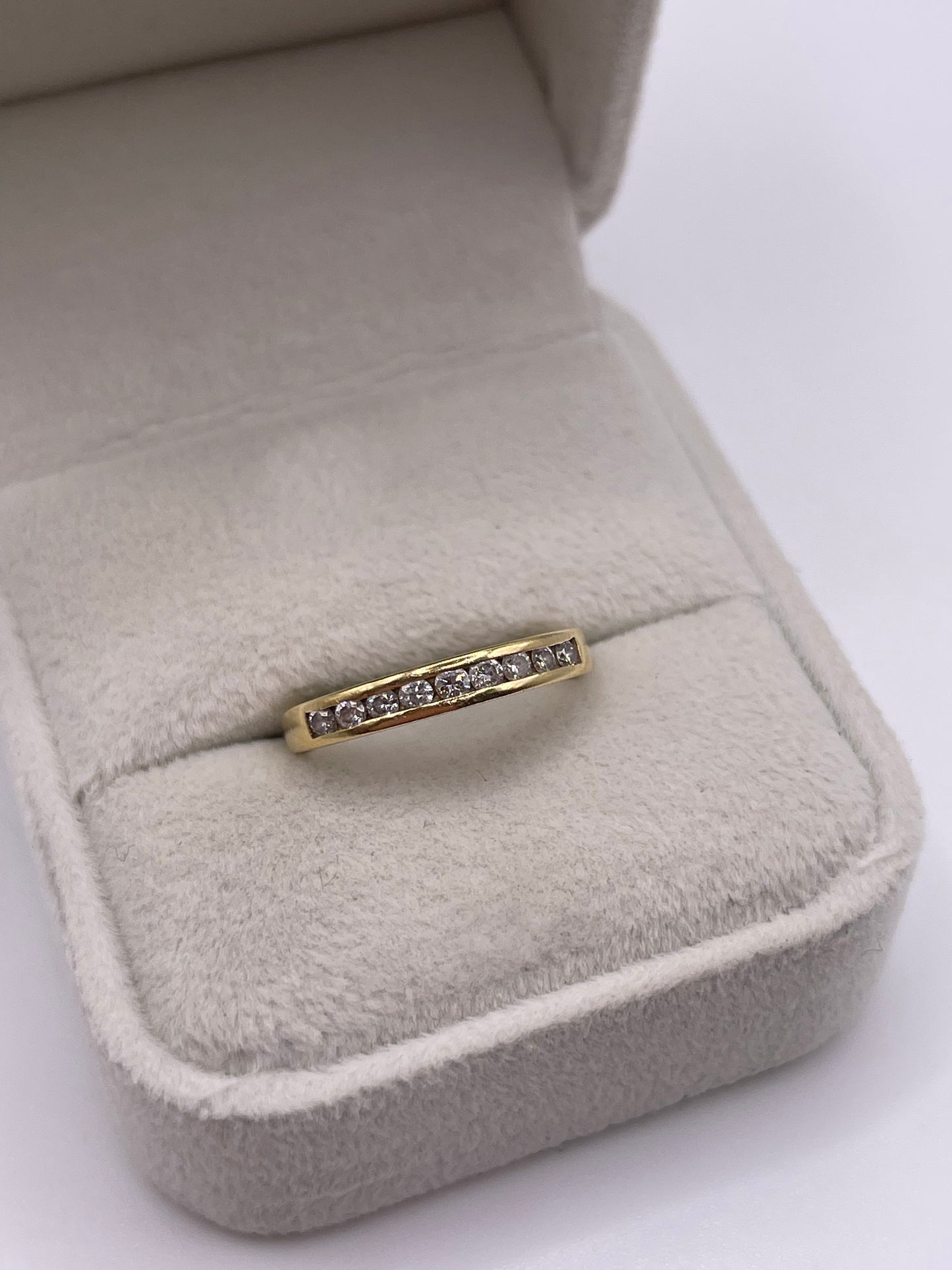 18ct gold diamond ring