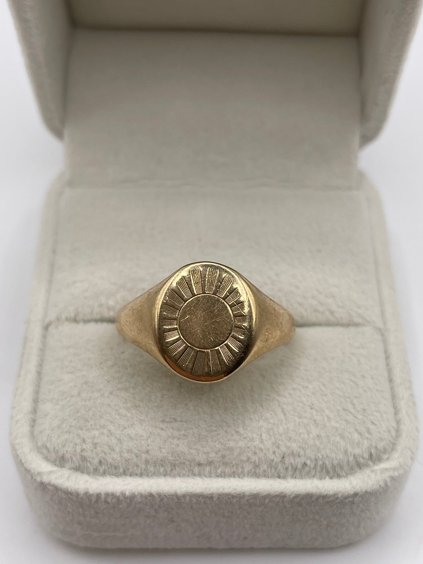 9ct gold signet ring