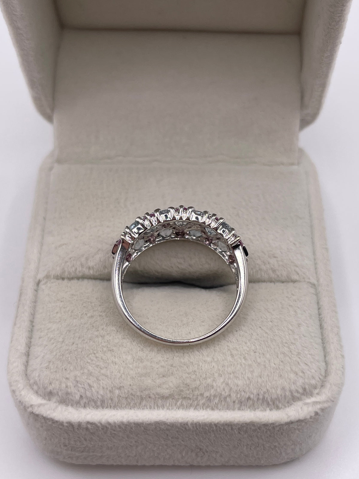 9ct white gold blue and pink topaz ring