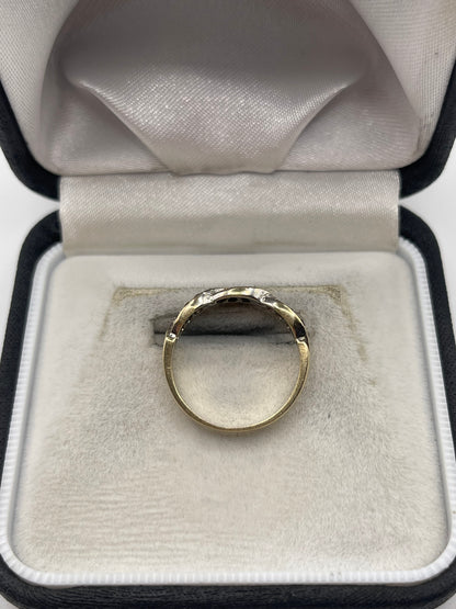 9ct gold sapphire and diamond ring