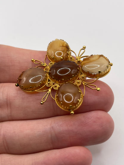 Antique 18ct gold agate brooch
