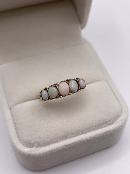 9ct gold opal ring
