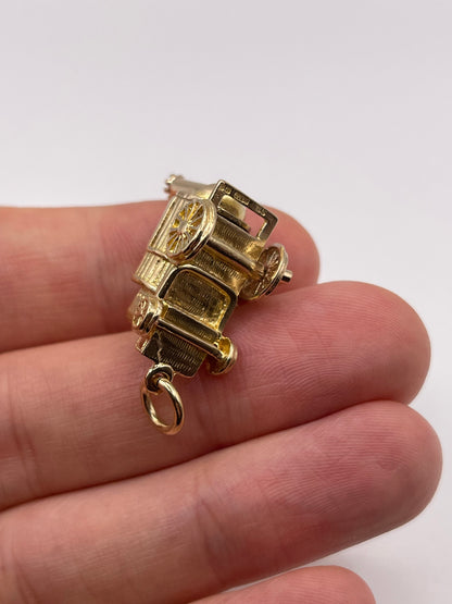 9ct gold train charm
