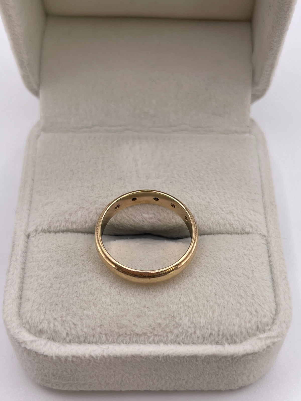 9ct gold diamond ring