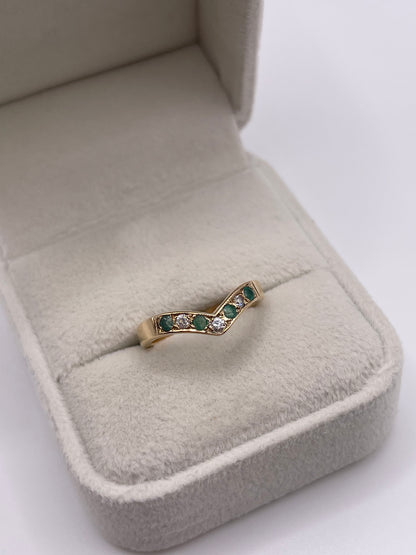 9ct gold emerald and cz wishbone ring
