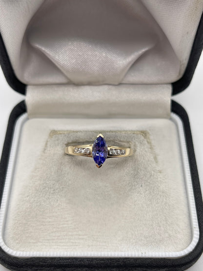 9ct gold tanzanite and zircon ring