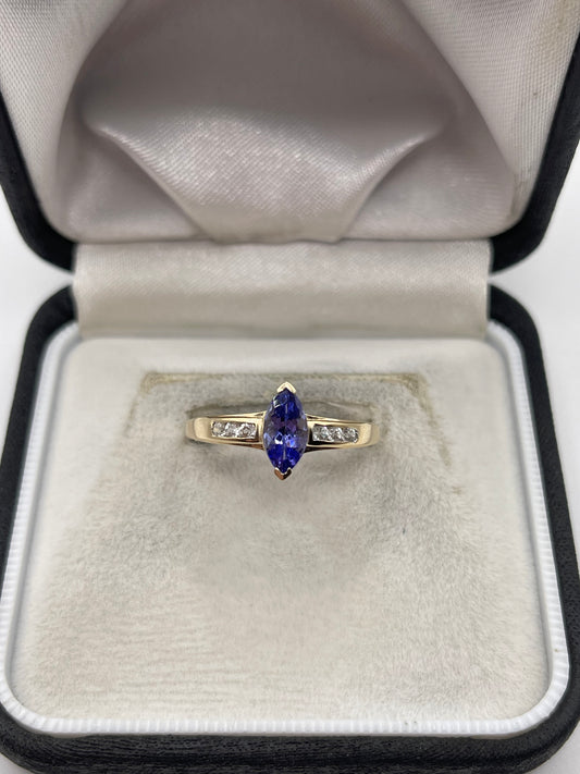 9ct gold tanzanite and zircon ring