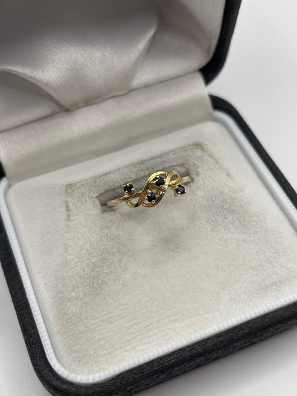 9ct gold sapphire ring