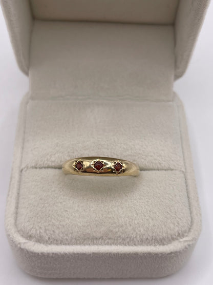 9ct gold garnet gypsy ring