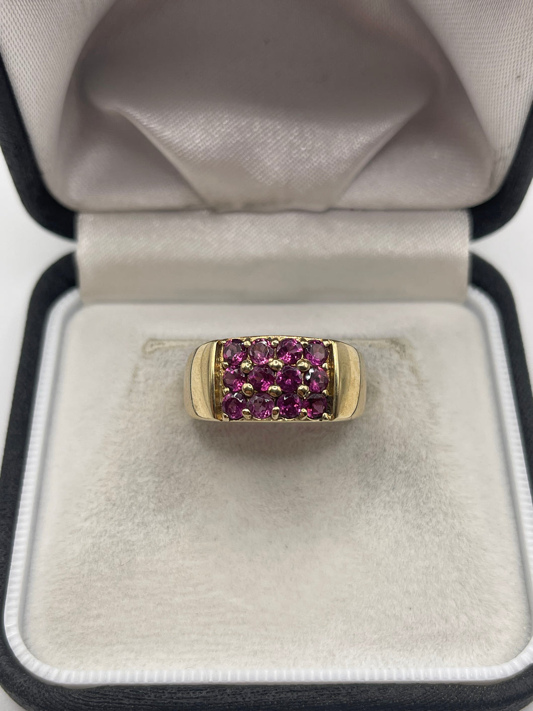 9ct gold almandine garnet ring