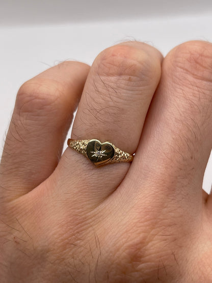 9ct gold diamond heart ring