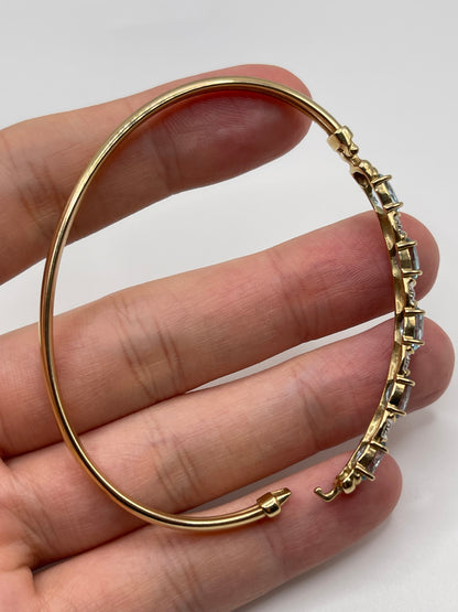 9ct gold topaz bangle