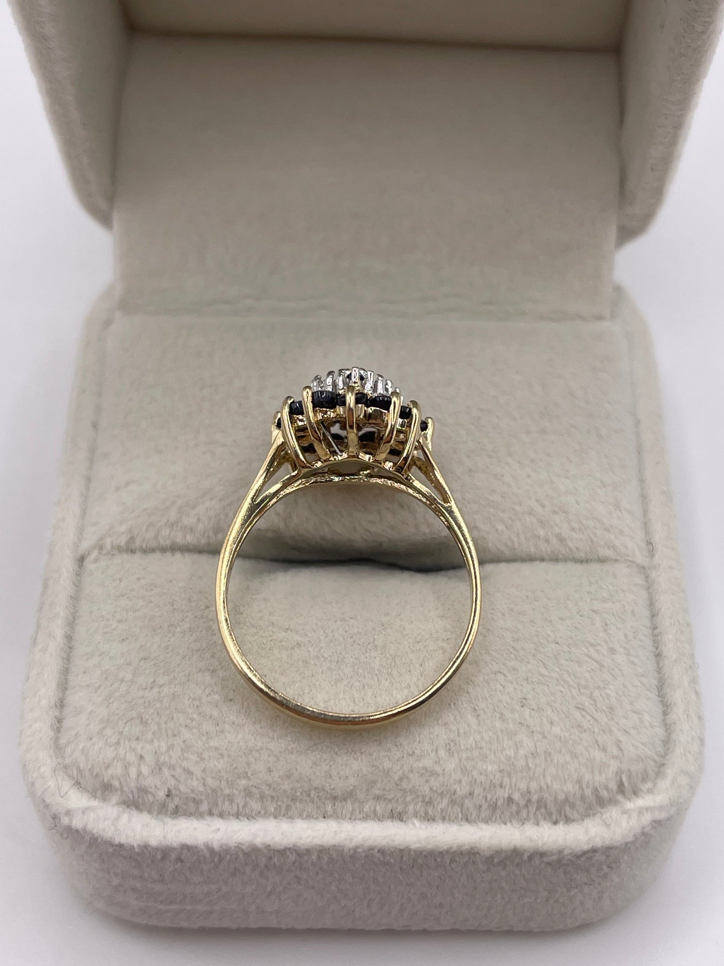 9ct gold sapphire and diamond ring
