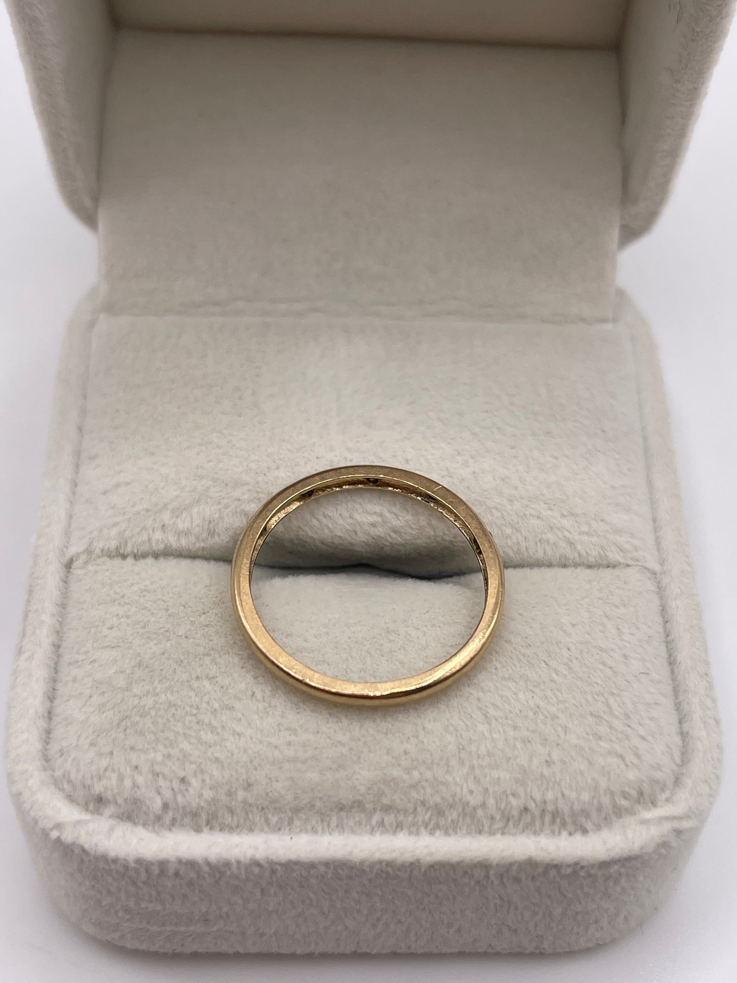 9ct gold diamond ring