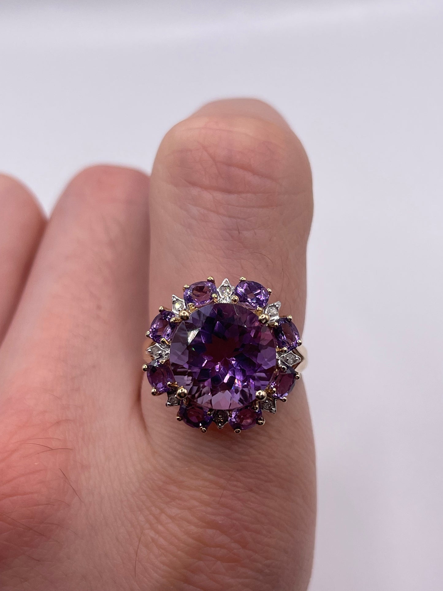 9ct gold amethyst and diamond ring
