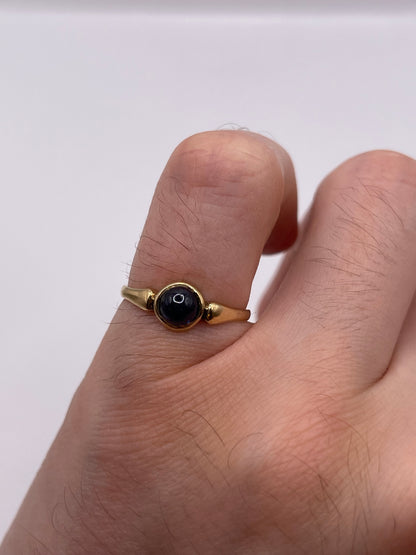 9ct gold cabochon sapphire ring
