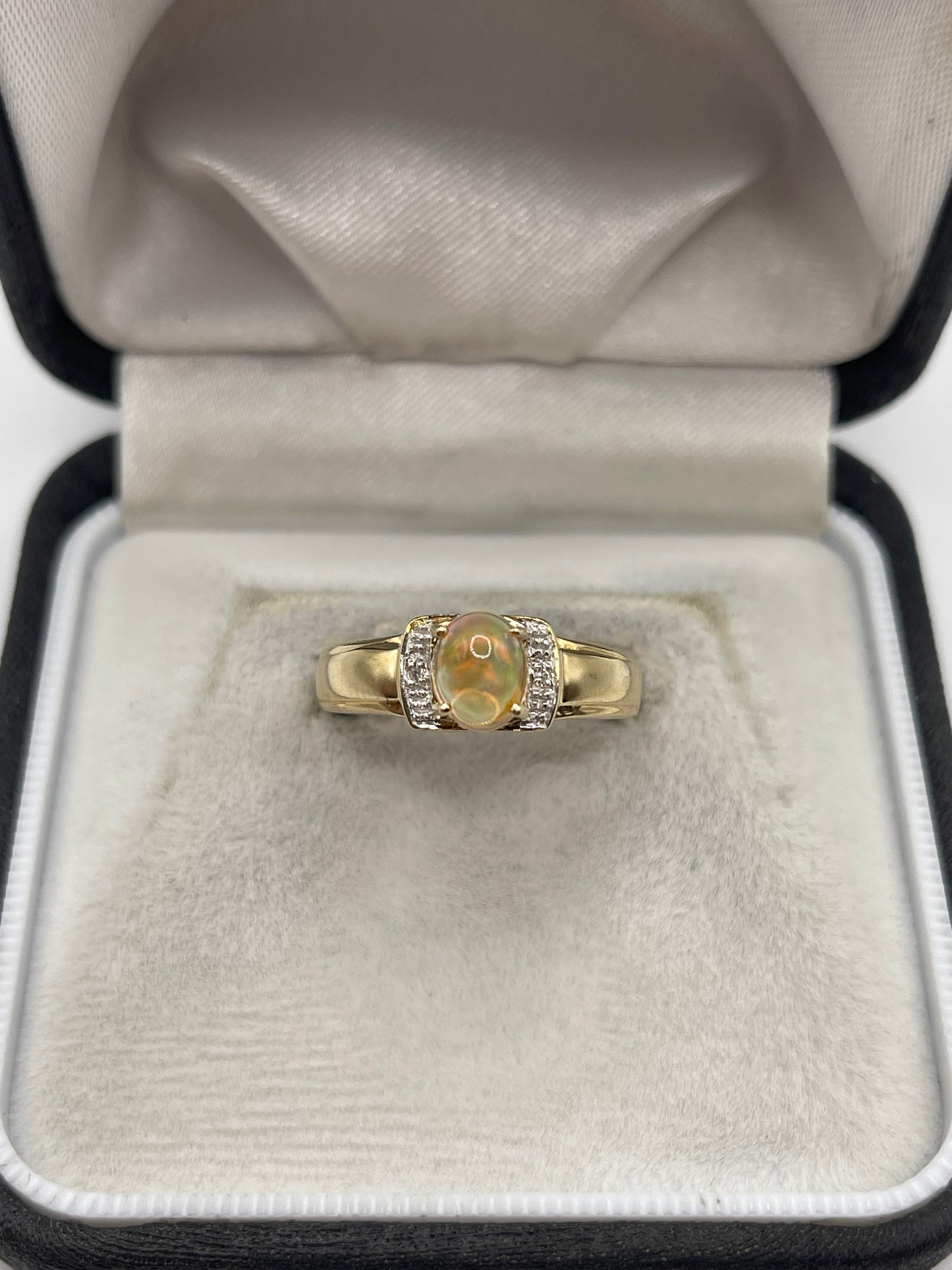 9ct gold opal and diamond ring