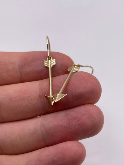 9ct gold arrow earrings
