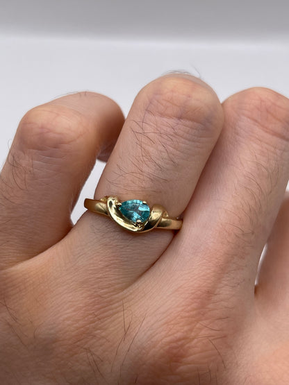 9ct gold emerald ring