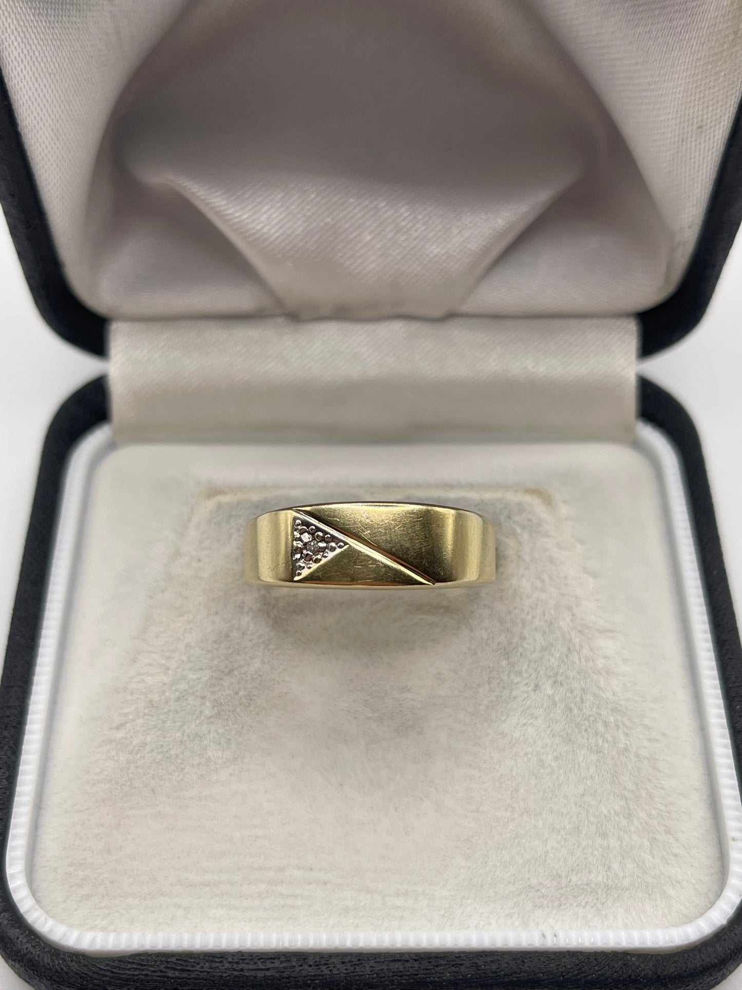 9ct gold diamond signet ring