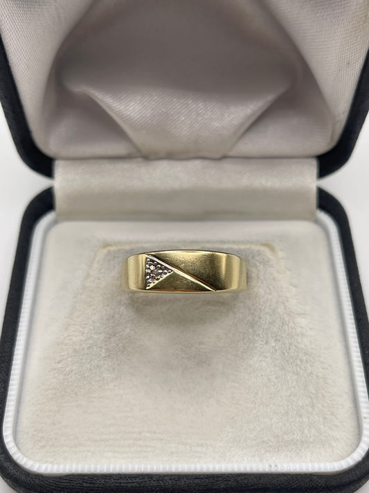 9ct gold diamond signet ring