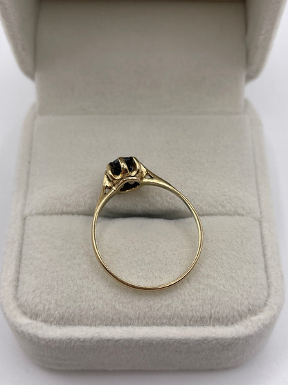 9ct gold sapphire ring