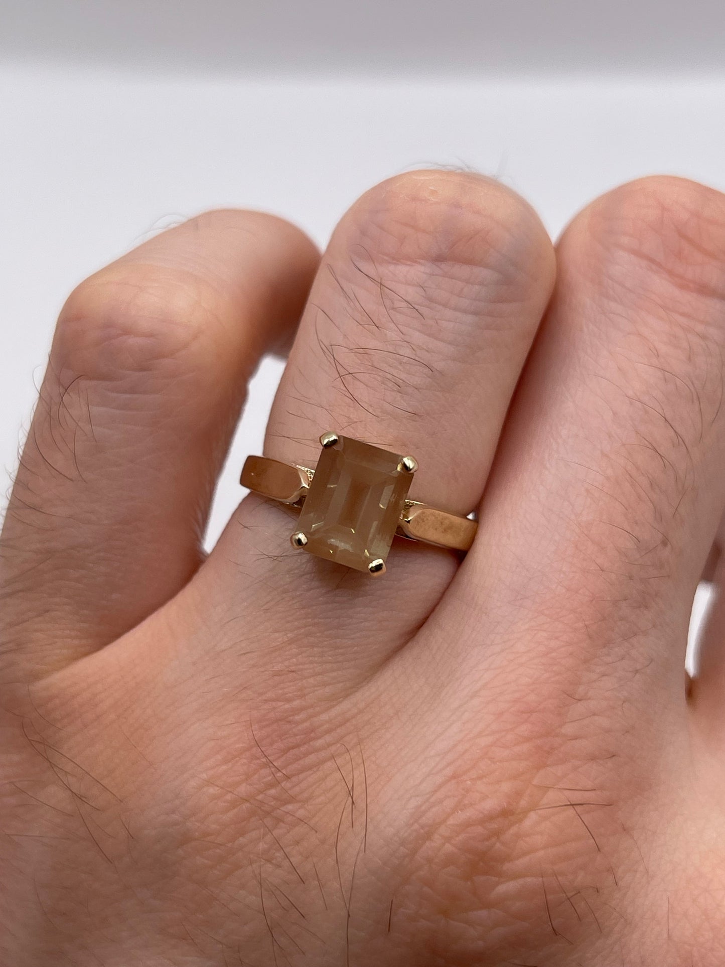 9ct gold gemstone ring