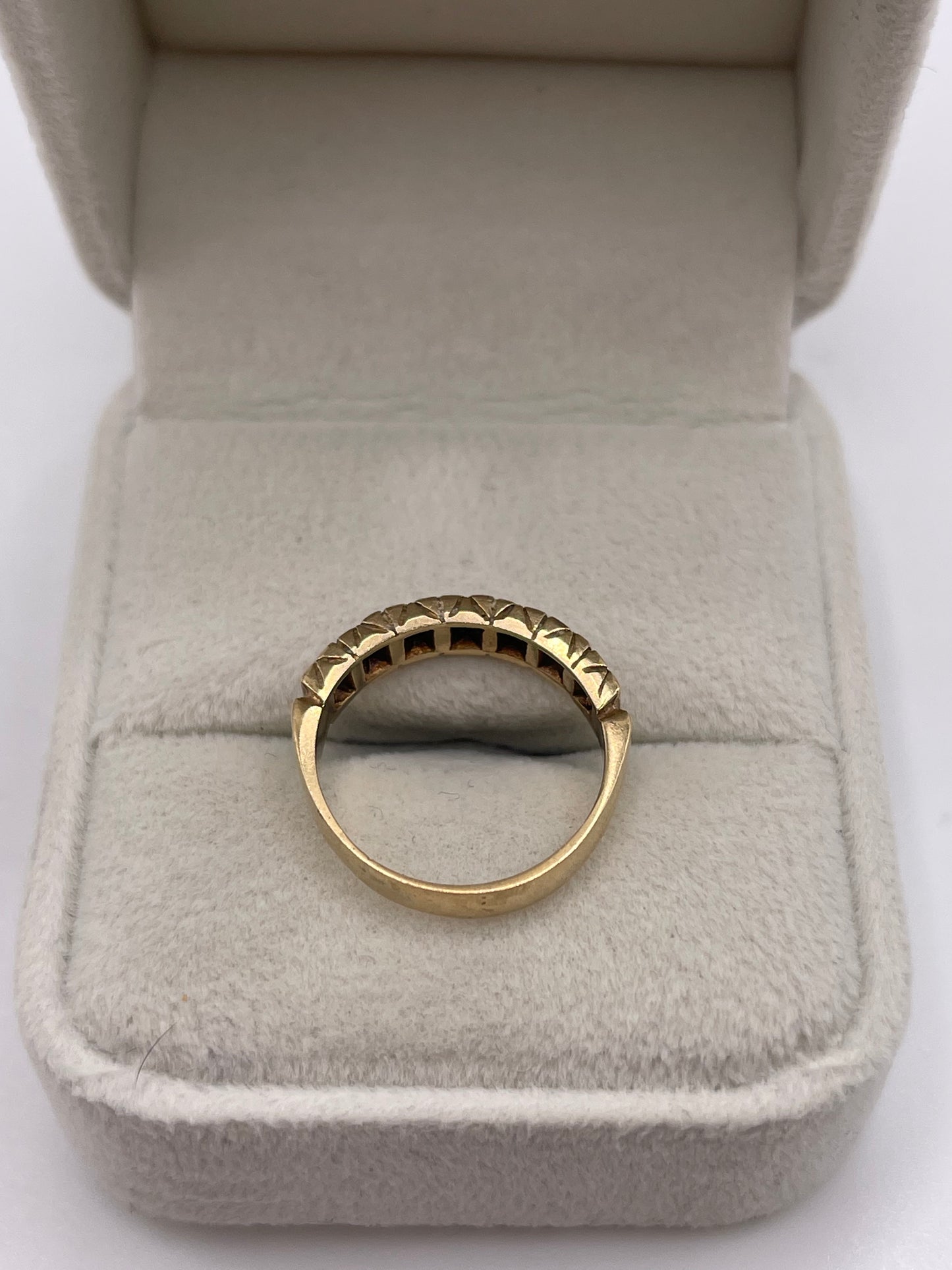 9ct gold diamond ring