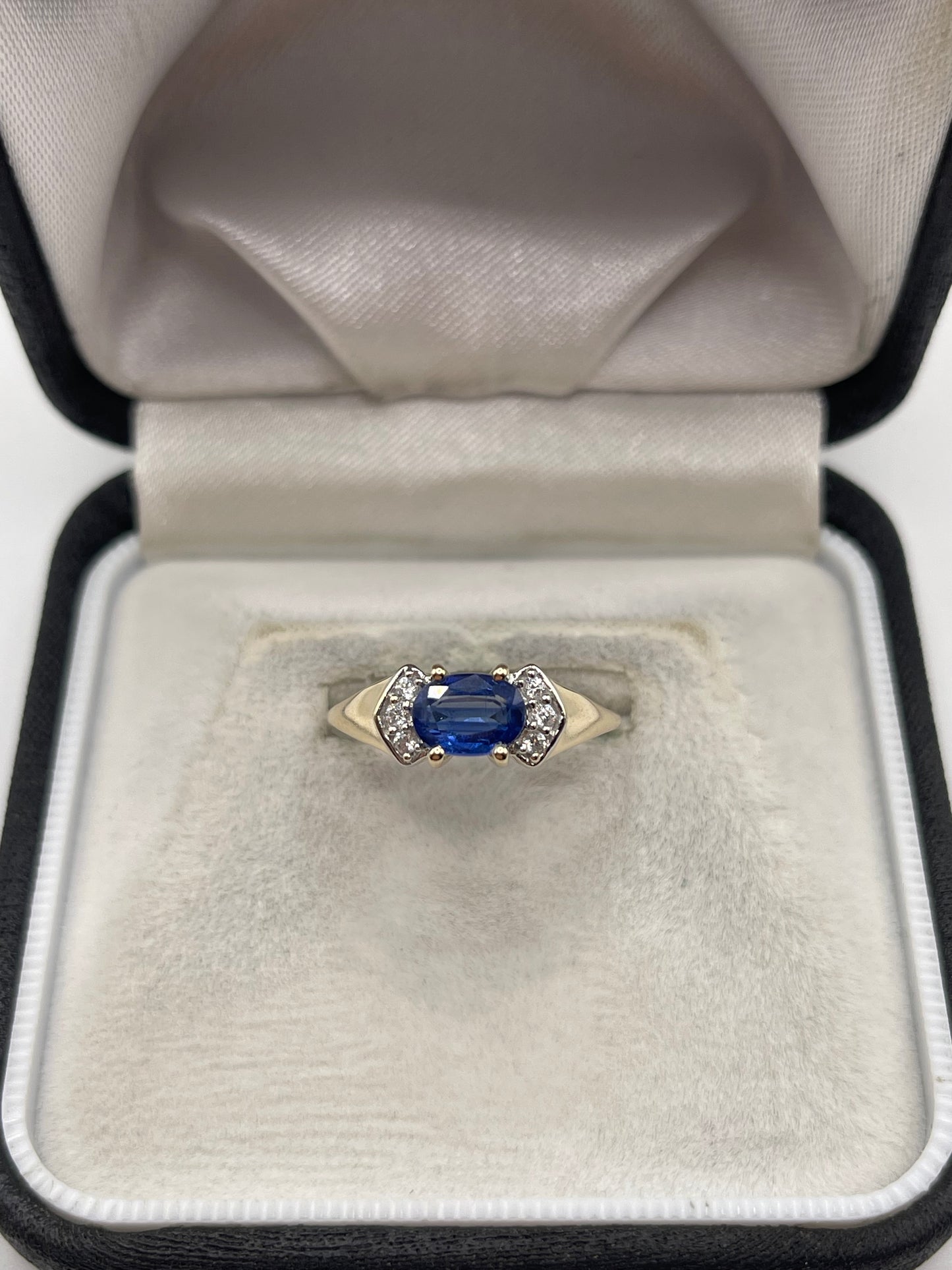 9ct gold kyanite and zircon ring