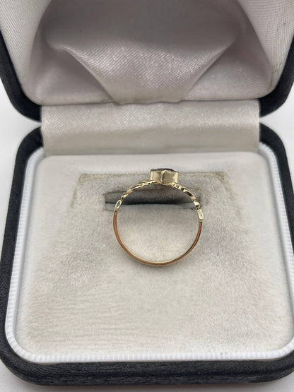 9ct gold amethyst claddagh ring