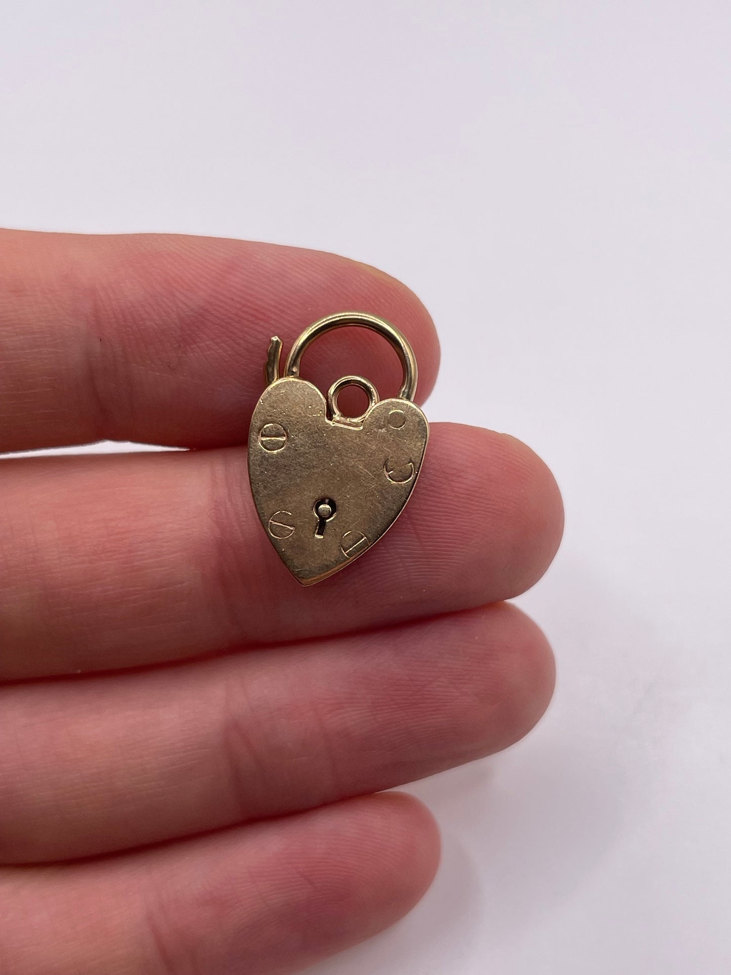 9ct gold padlock 6