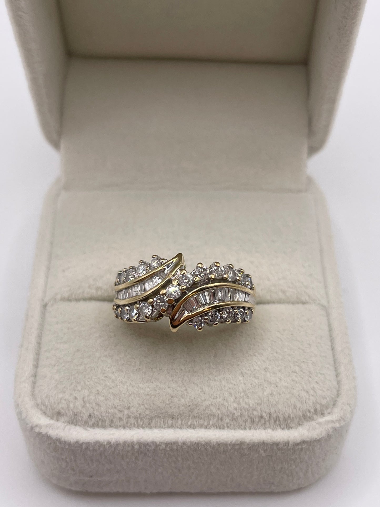 9ct gold diamond cluster ring