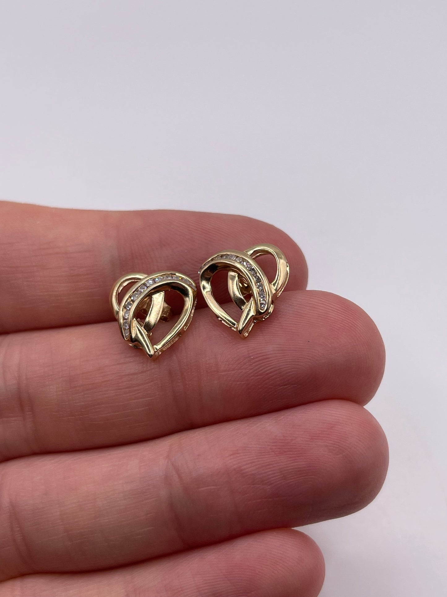 9ct gold diamond heart earrings