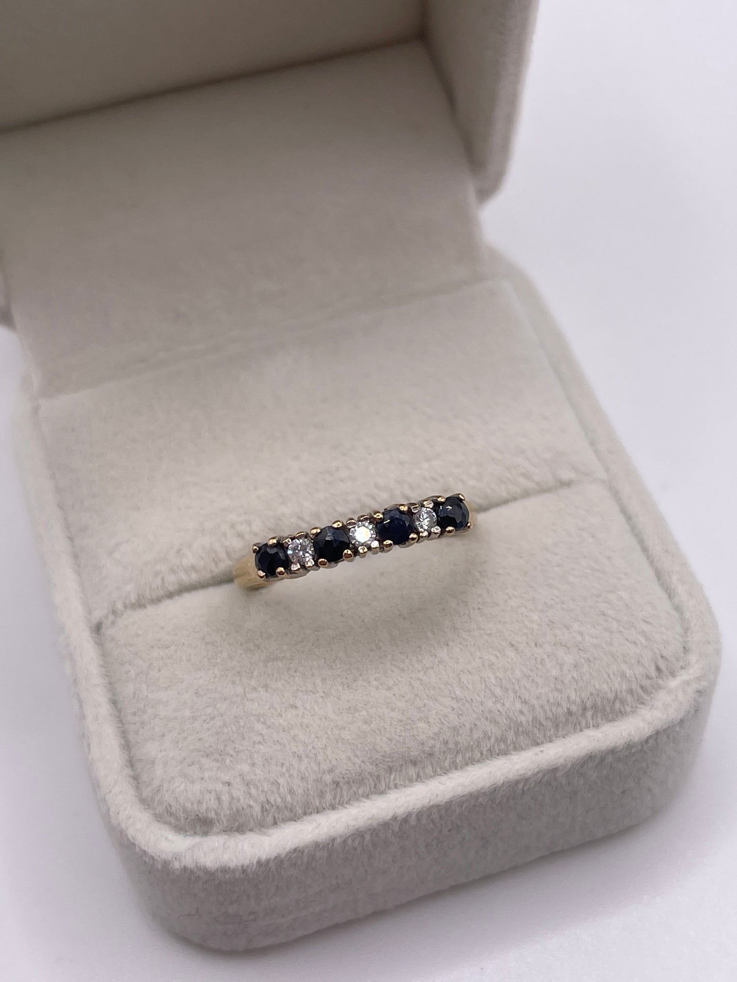 9ct gold sapphire and cz ring