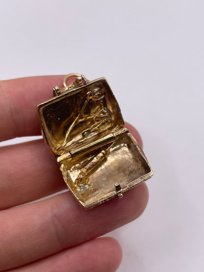 Heavy 9ct gold doctors bag charm