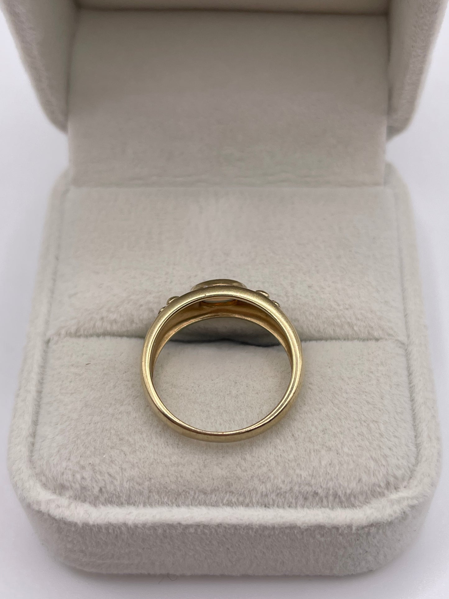 9ct gold opal and diamond ring