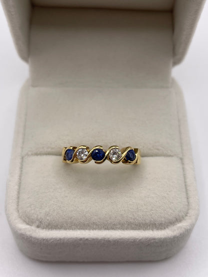 18ct gold sapphire and diamond ring