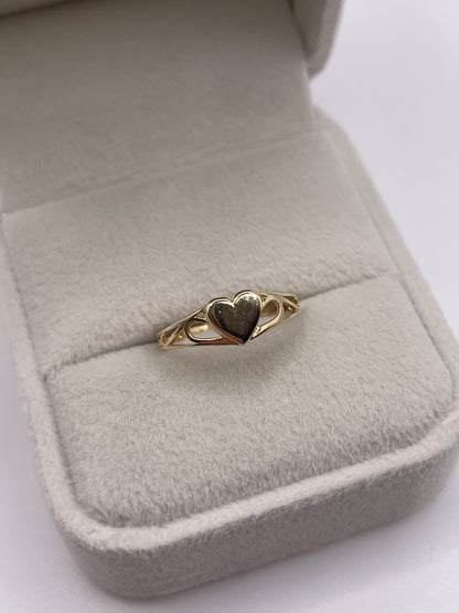 9ct gold heart ring