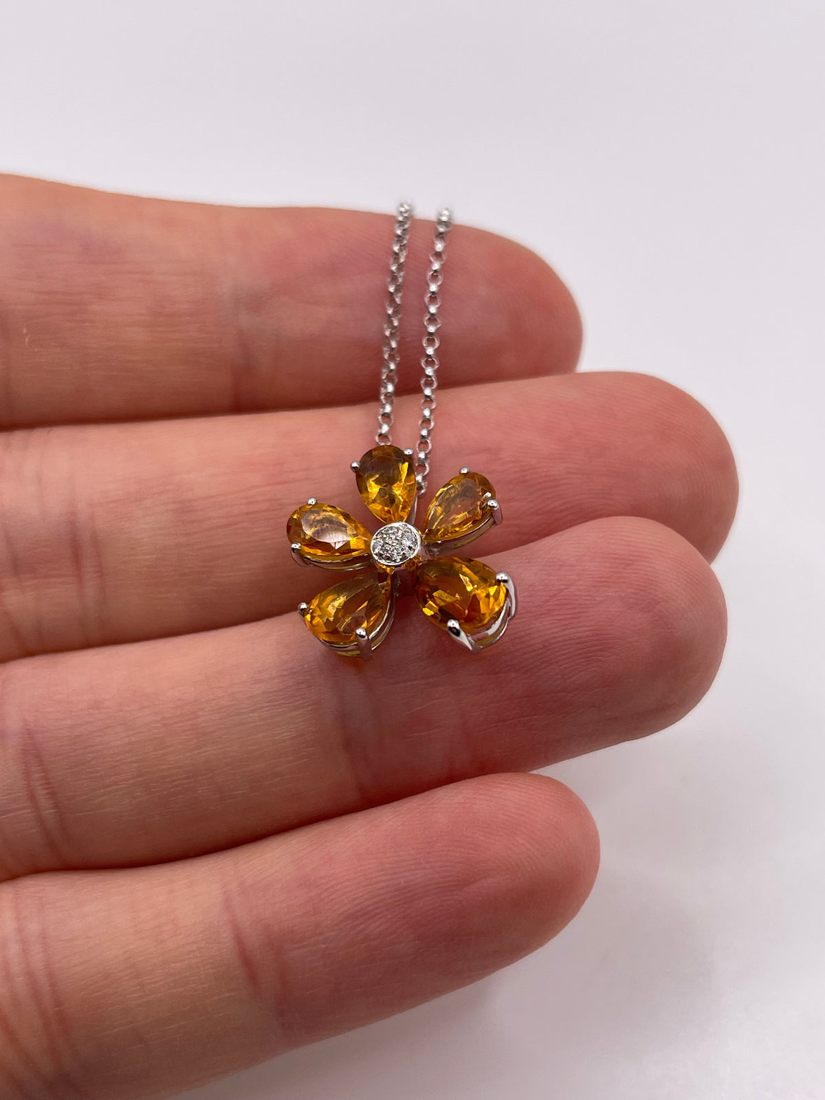 18ct white gold citrine and diamond necklace