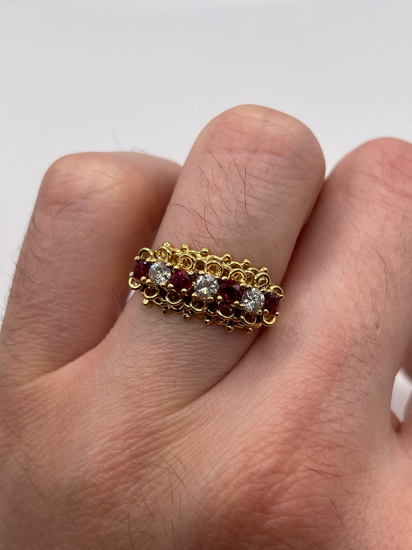 18ct gold ruby and diamond ring