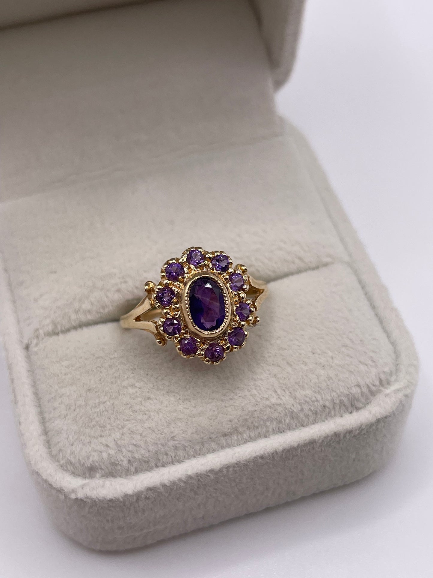 9ct gold amethyst cluster ring